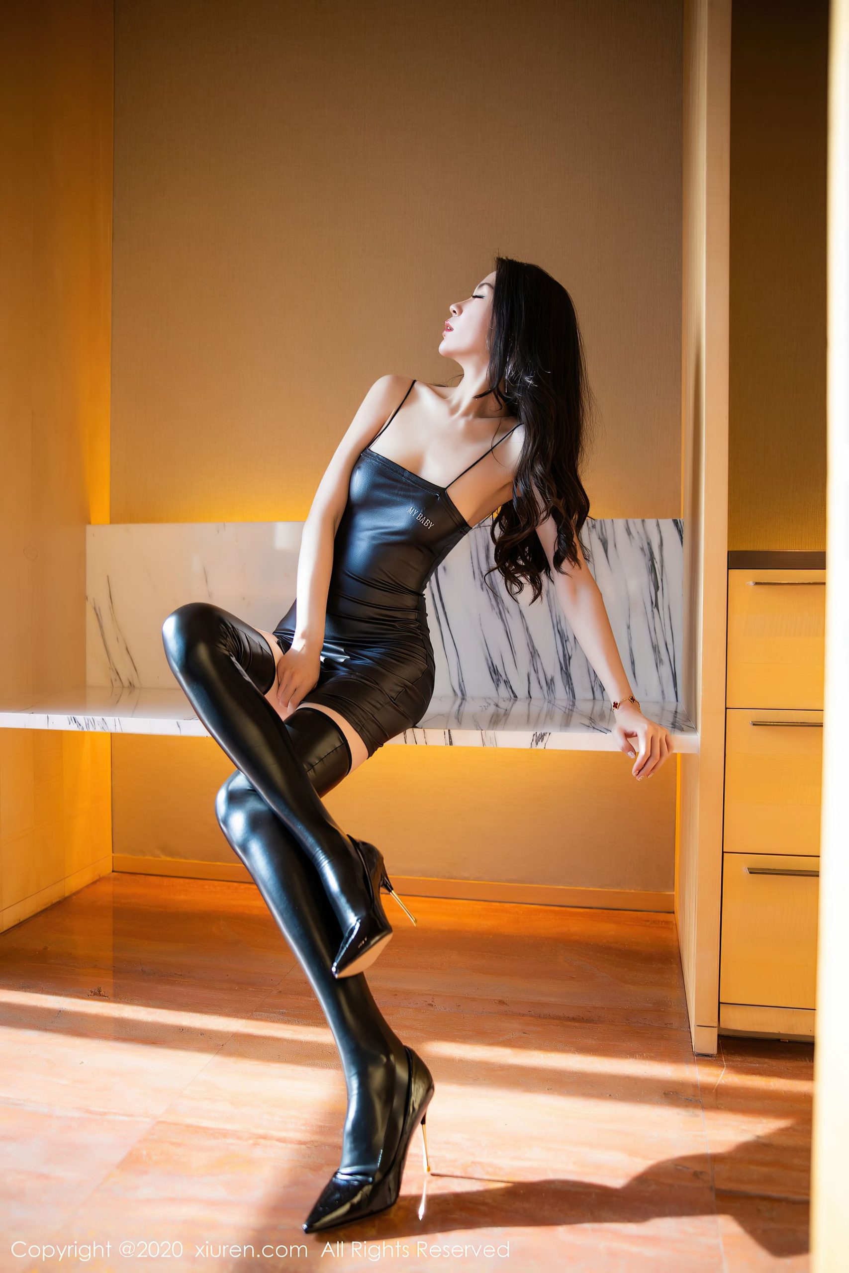 [ç§äººXIUREN] No.2920 Dream Heart Moon, Bokong Putih Mulus