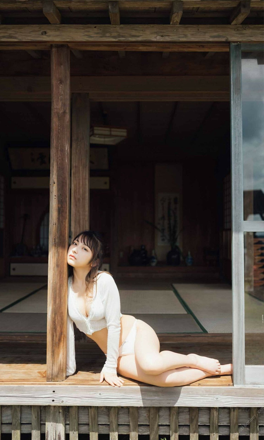 Toumi 十味, 周プレ Photo Book 「热视线」 Set.03 No.37e974